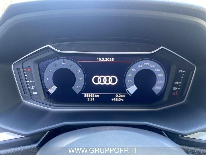 Audi A1 citycarver 30 TFSI Identity Contrast