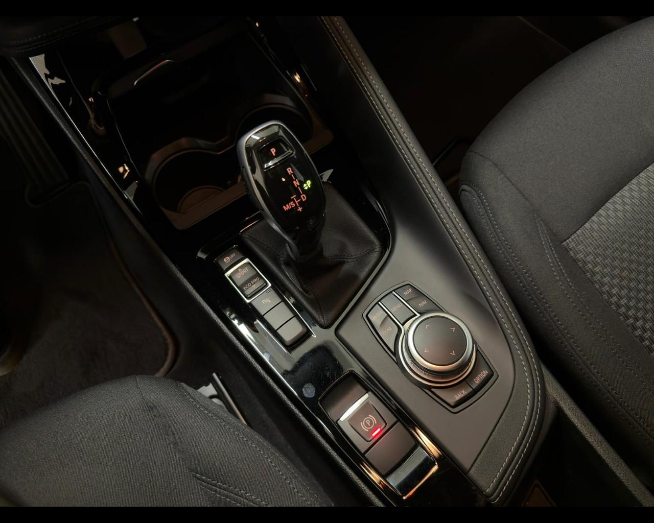 BMW X2 (F39) - X2 sDrive18d Business-X