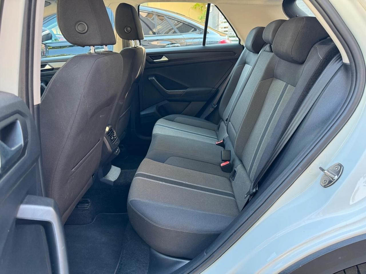 VW T-Roc 2.0 TDI SCR 150cv DSG BUSINESS BlueM Tech
