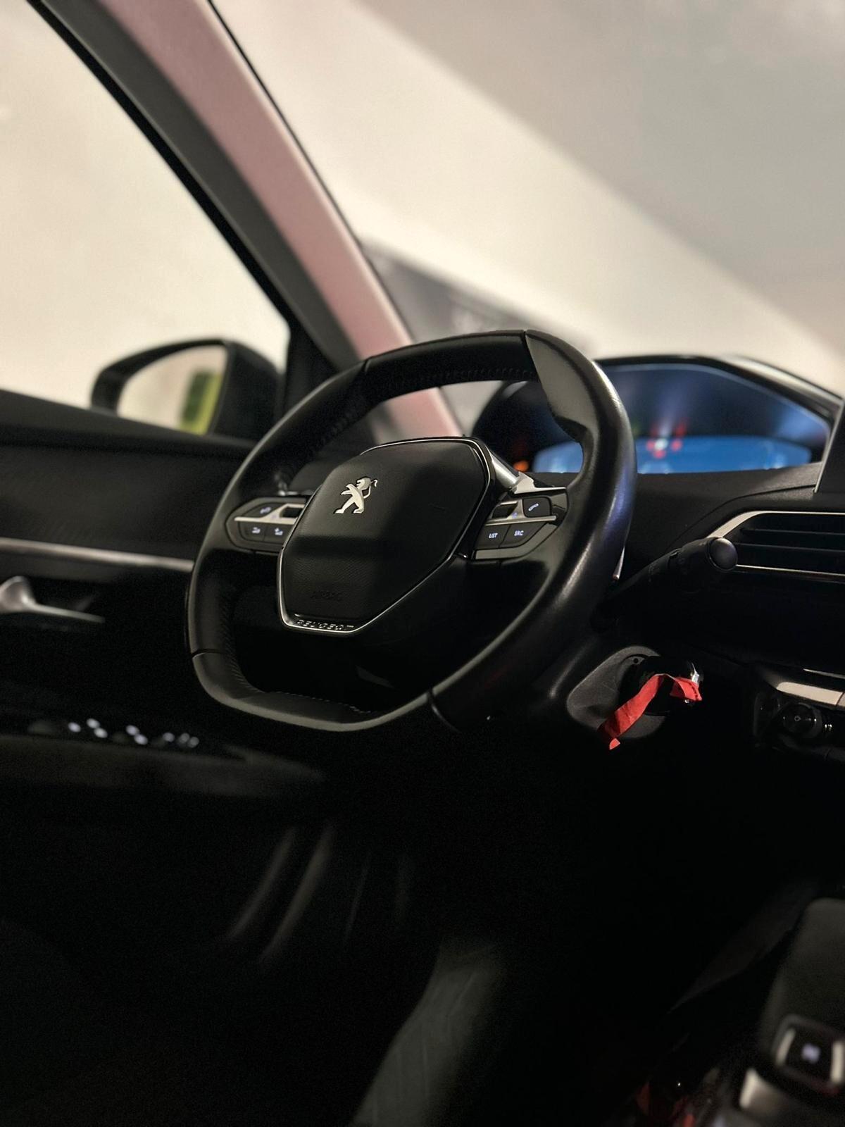 Peugeot 3008 BlueHDi 130 S&S EAT8 Active