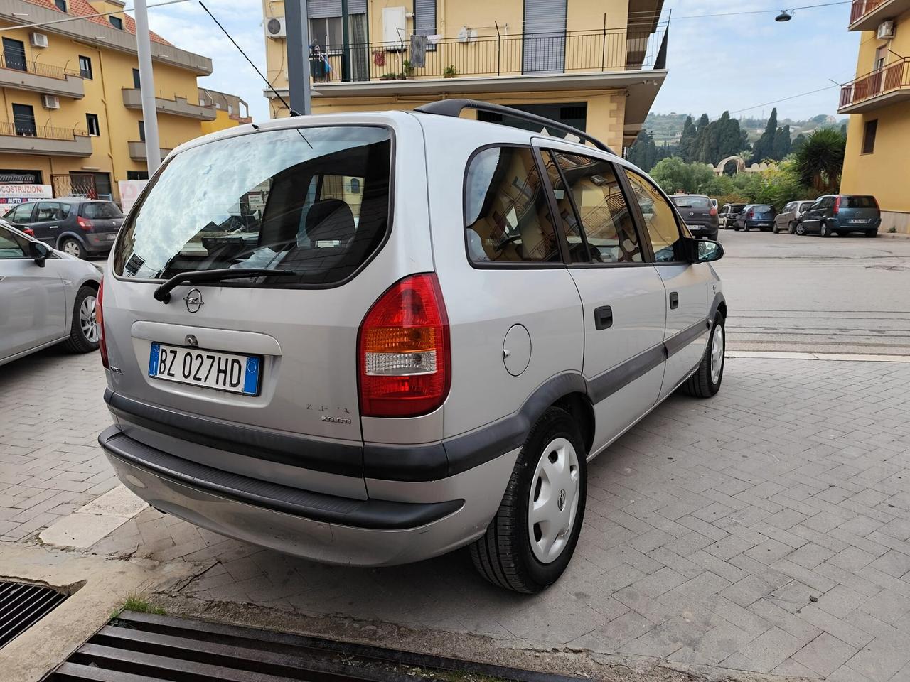 Opel Zafira 2.0 16V DTI cat Elegance