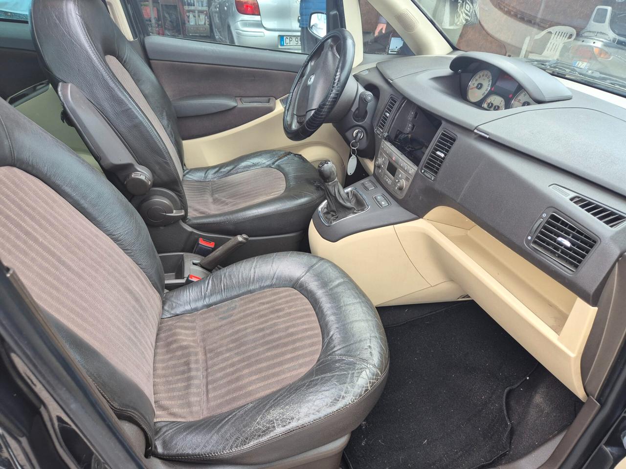 Lancia MUSA 1.9 m.jet con tetto aprile del 2006