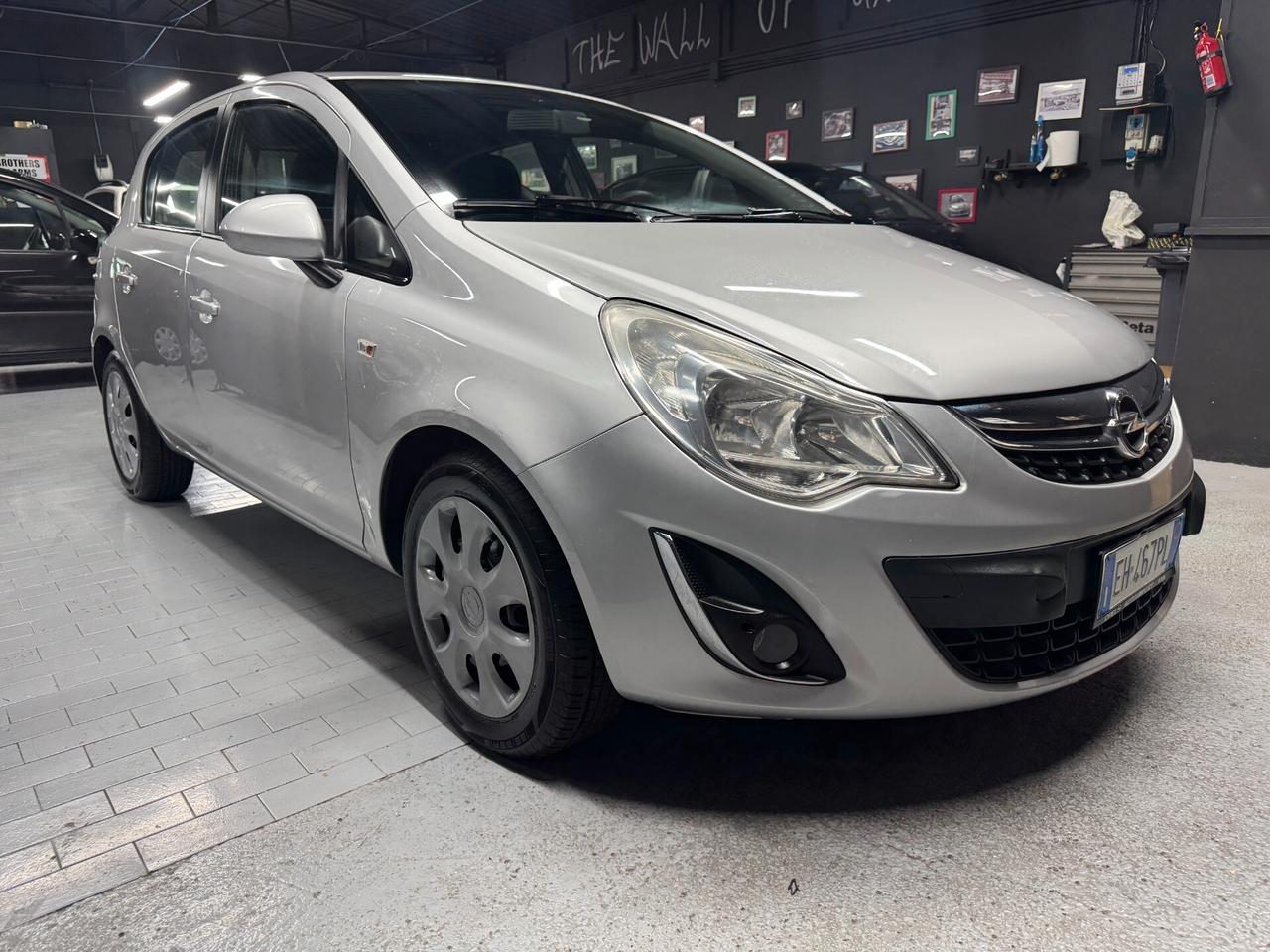 Opel Corsa 1.2 5 porte Elective Neopatentati