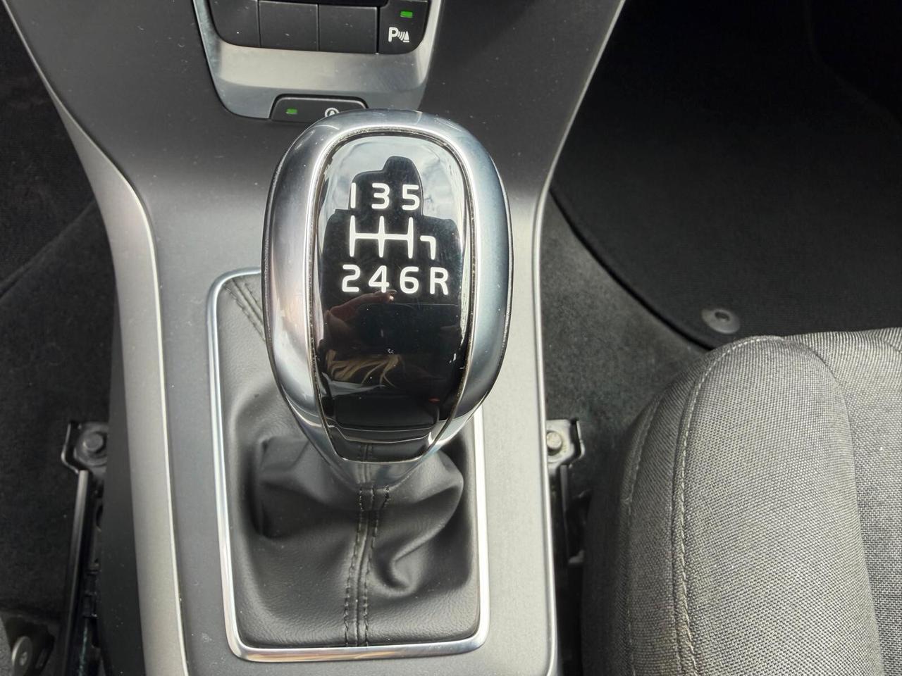 Volvo V40 D2 DISPLAY/NAVI