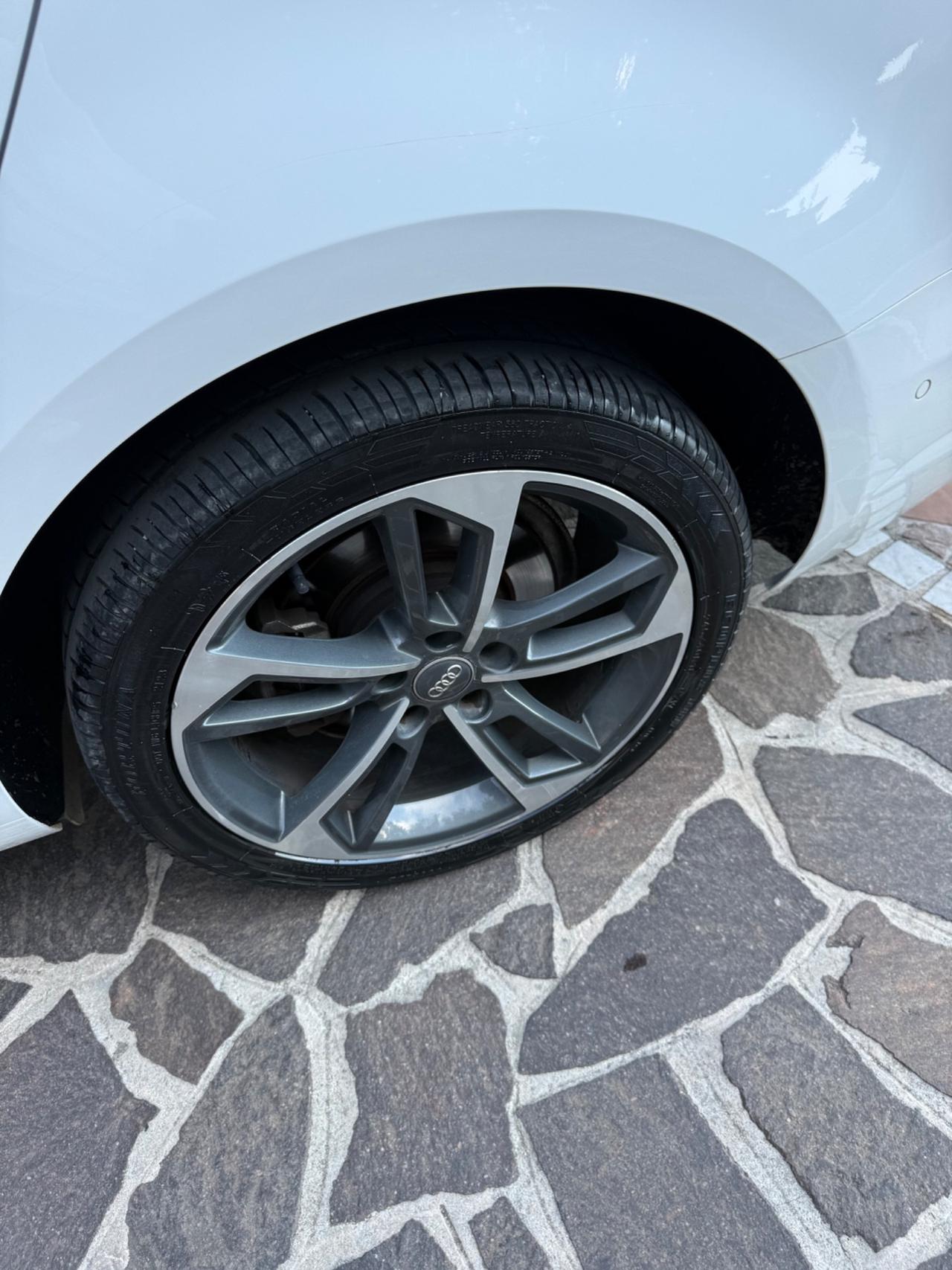 Audi A4 Avant 2.0 TDI 150 CV ultra Business Sport