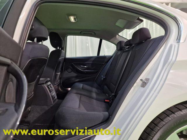 BMW 328 i Luxury