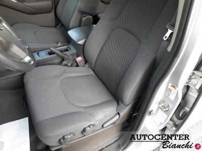 Nissan Navara Double Cab Navara d.cab 2.5 dci SE 174cv