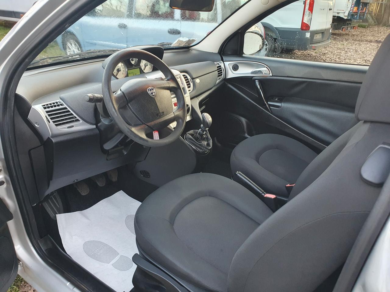 Lancia Ypsilon 1.2 69 CV Diva