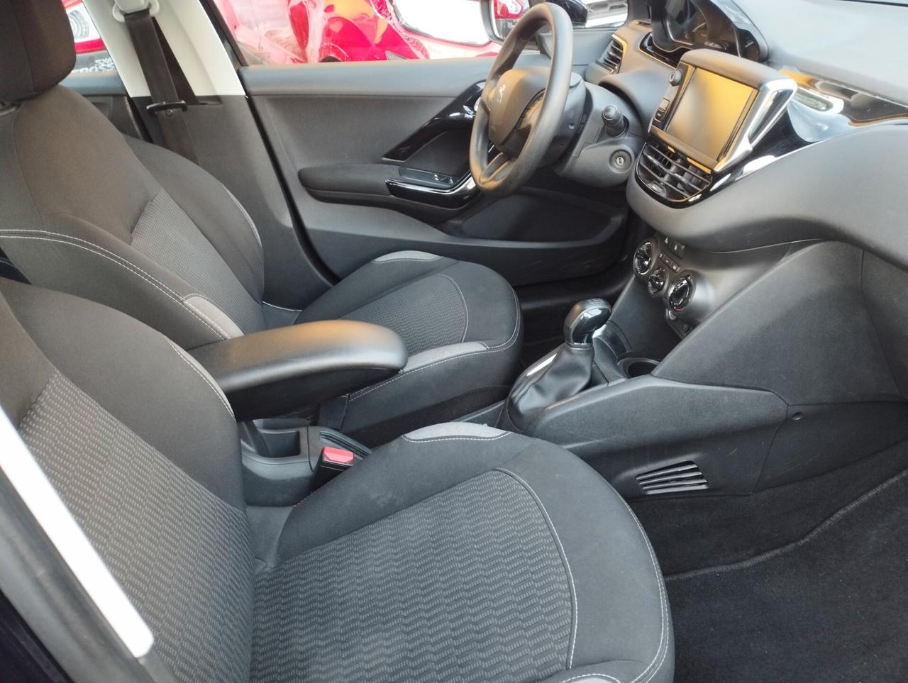 Peugeot 208 BlueHDi 75 5 porte Incidnetata/Sinistrata