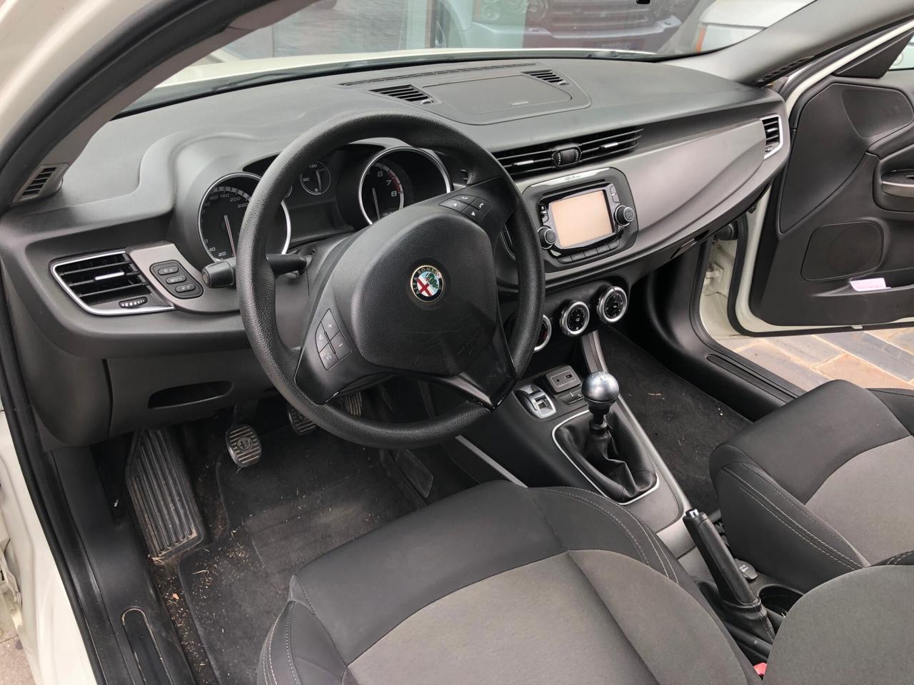 Alfa Romeo Giulietta 1.4 Turbo MultiAir Distinctive