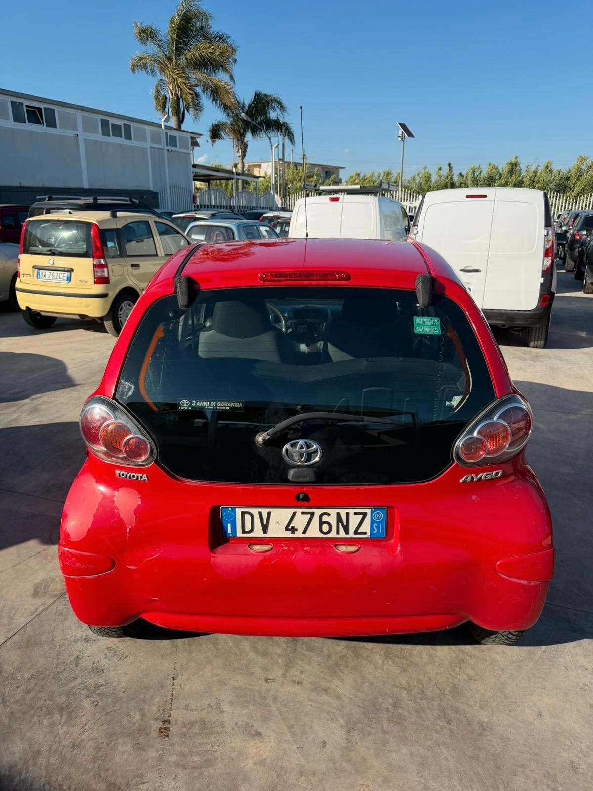 Toyota Aygo 1.0 12V VVT-i 5 porte Sol