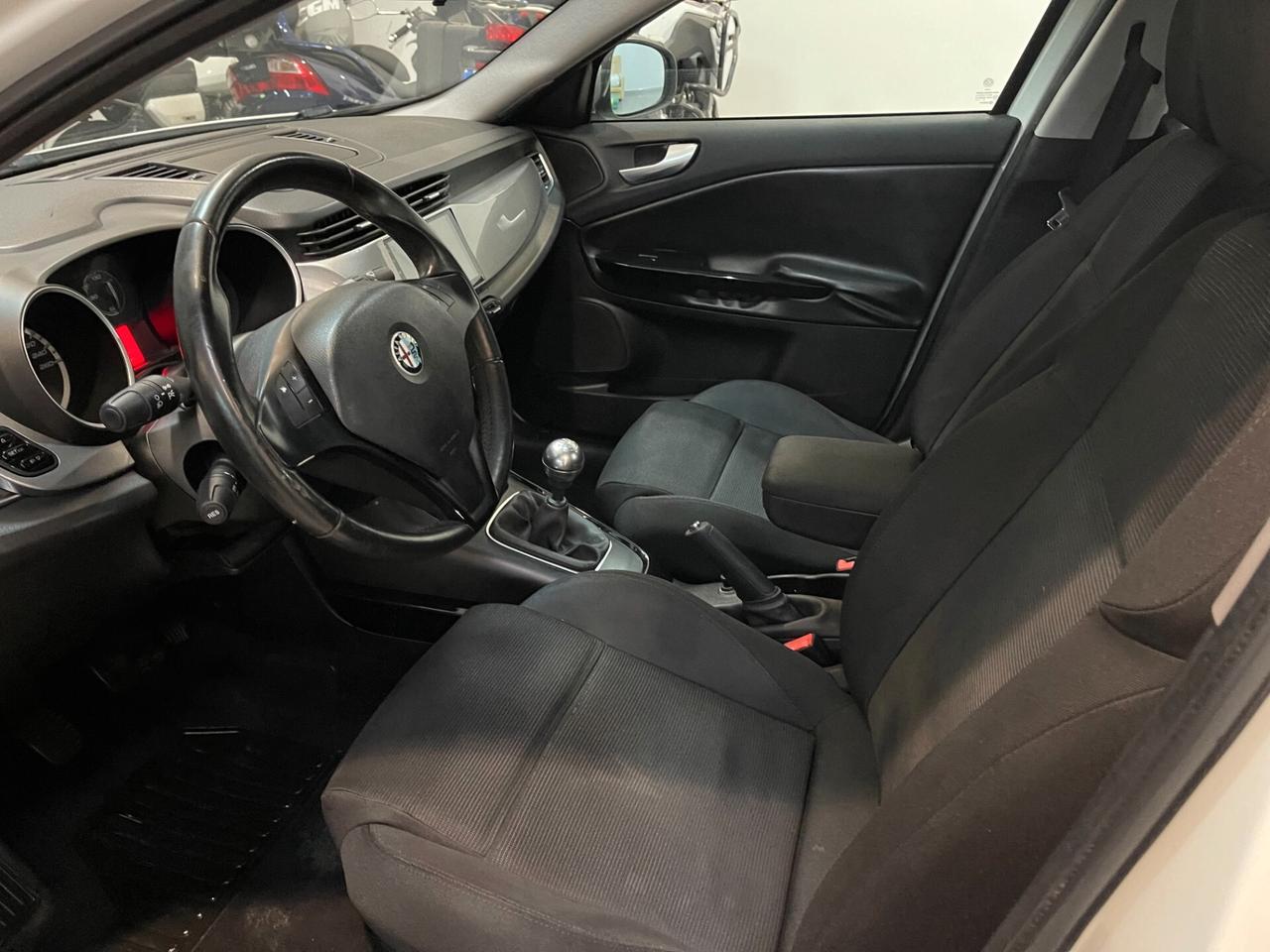 Alfa Romeo Giulietta 1.6 JTDm-2 105 CV Distinctive