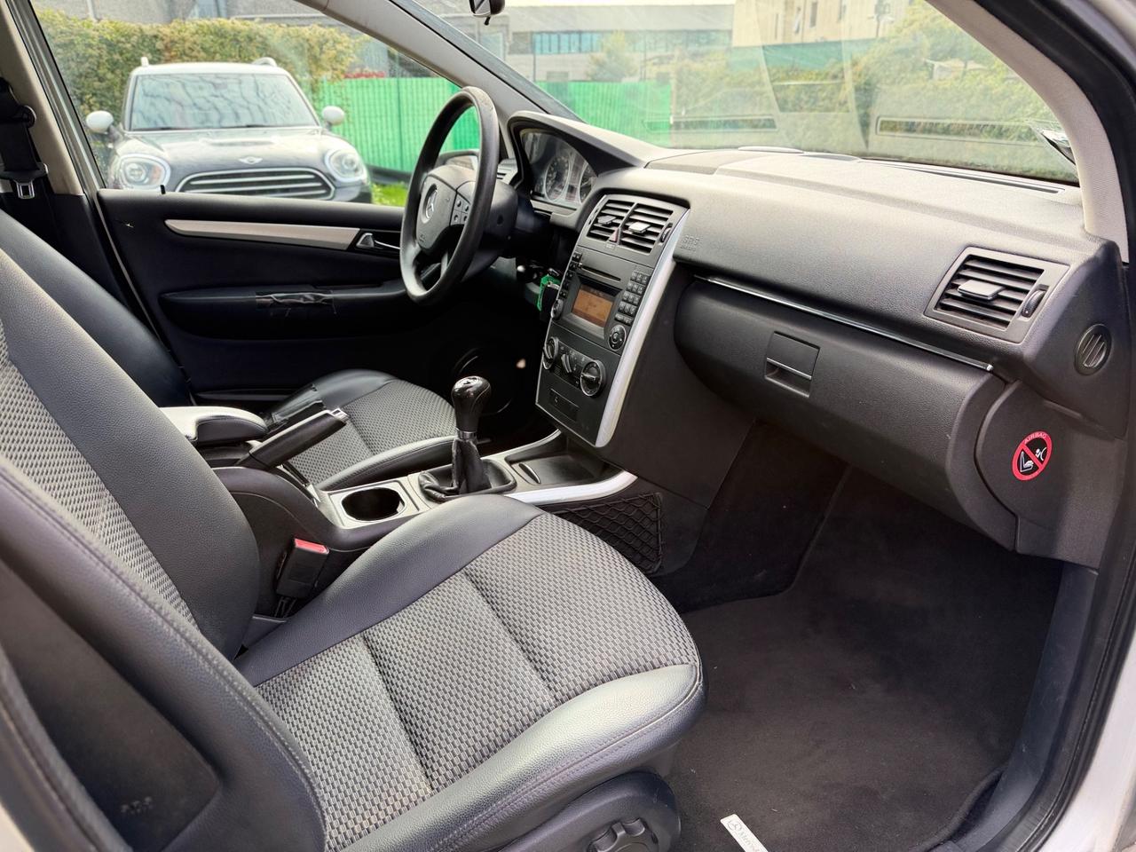 Mercedes-benz B 180 NGT BlueEFFICIENCY 2010