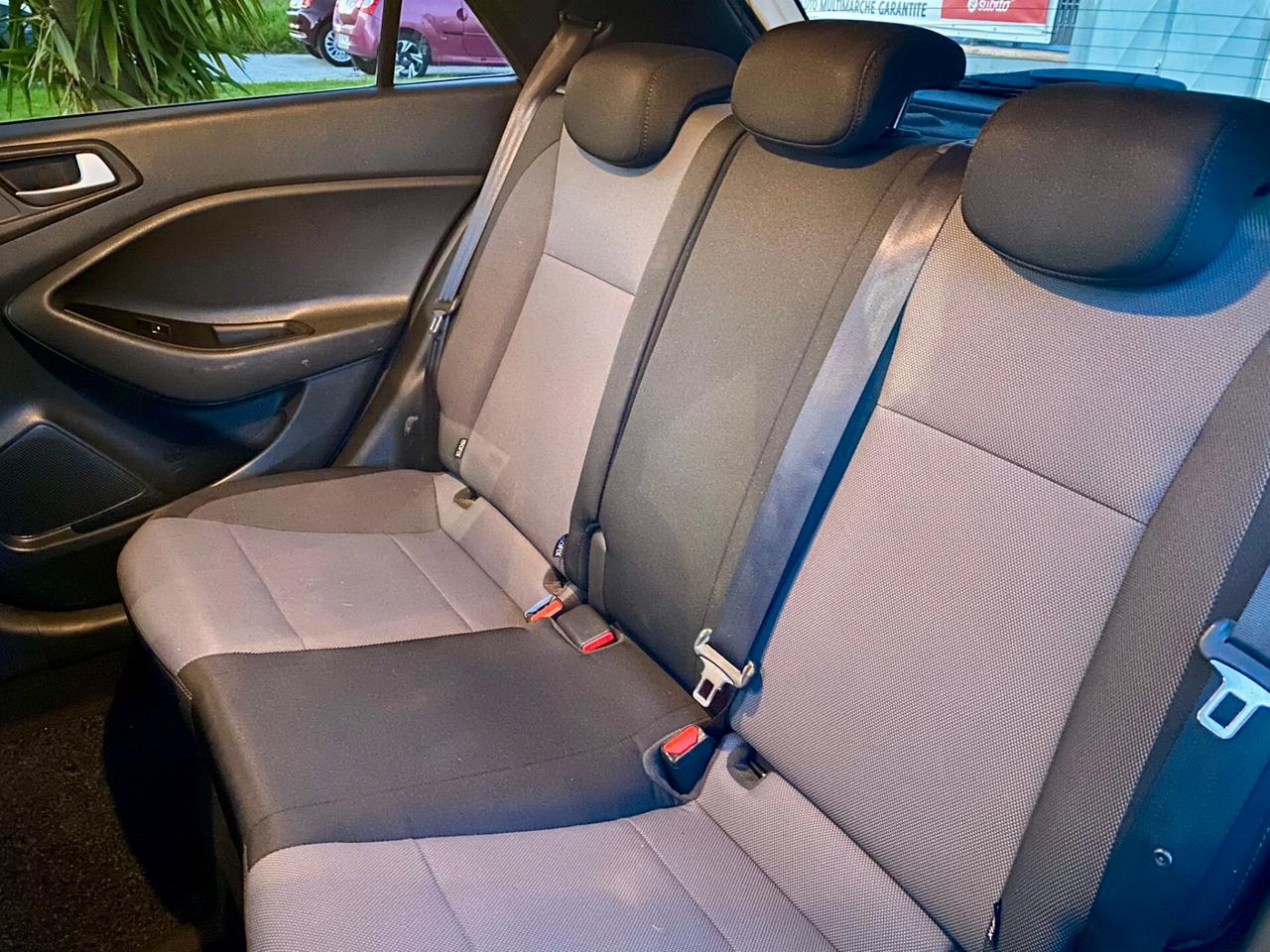 Hyundai i20 1.2 benzina 84 cv. 5 porte