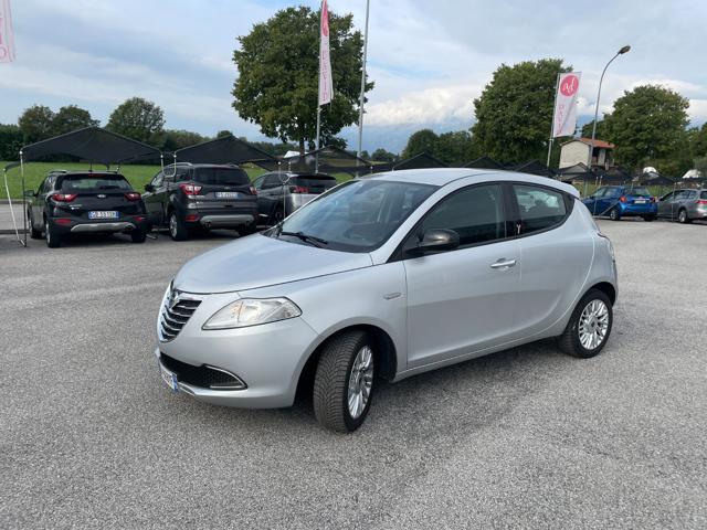 LANCIA Ypsilon 1.2 69 CV 5 porte Platinum