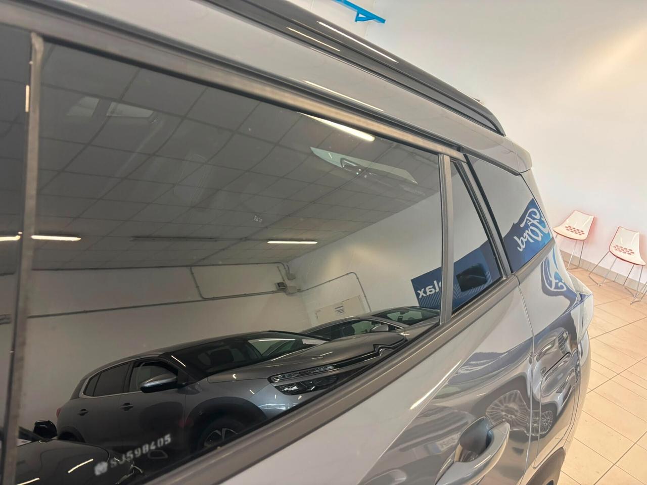 Peugeot 2008 ALLURE motore elettrico 156 CV 54 kWh SPOTICAR