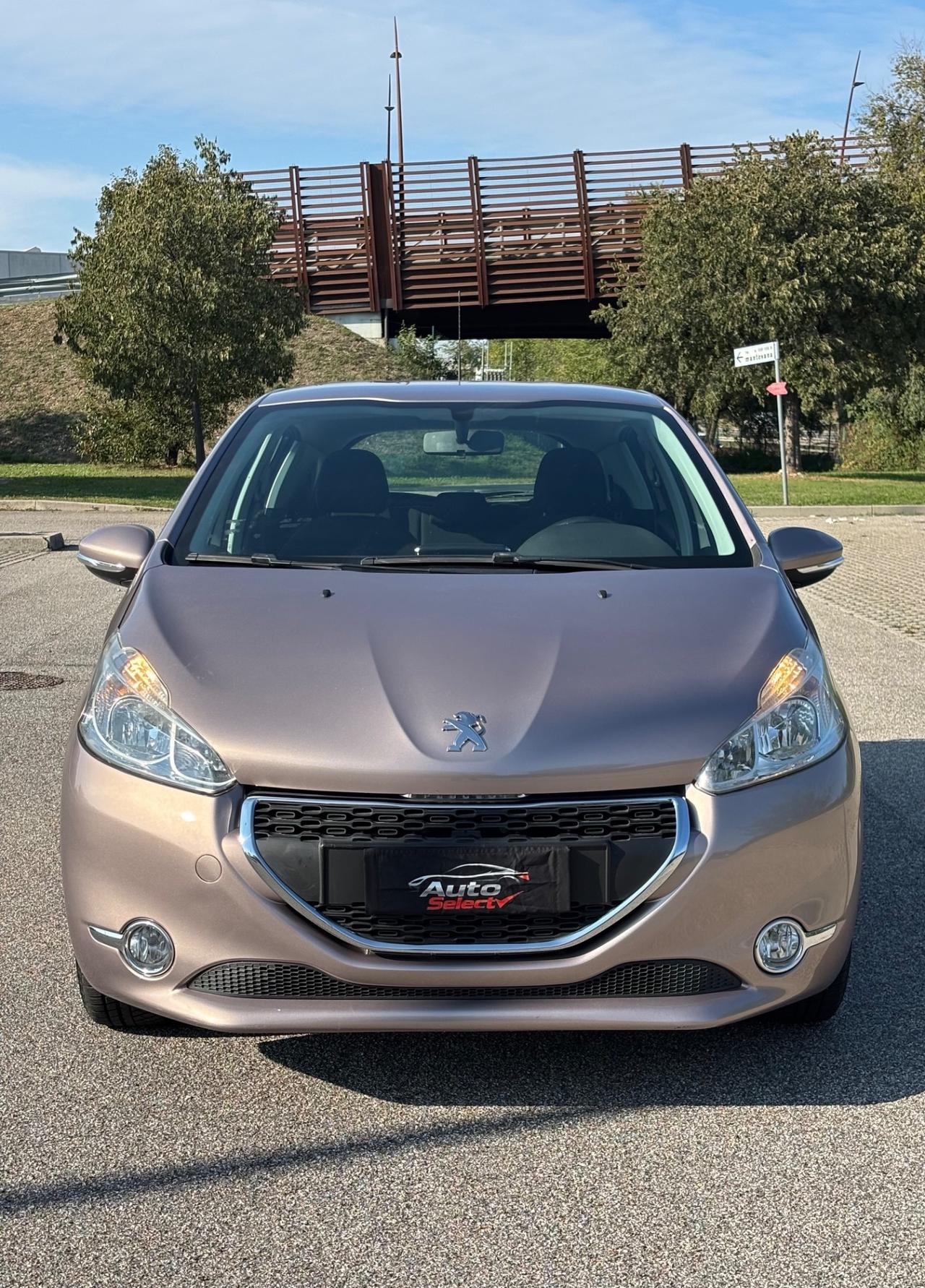 Peugeot 208 1.2 VTi 82 CV 5 porte Allure