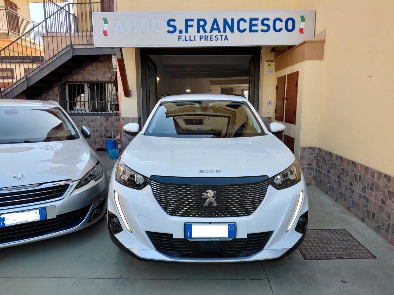 Peugeot 2008 1.5 EAT8 Allure 130cv - 2021