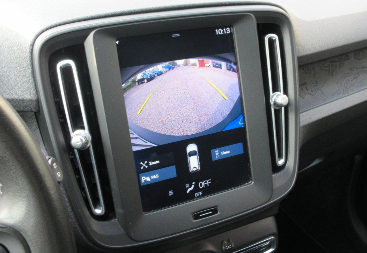 Volvo XC40 2.0 d3 Momentum Core auto