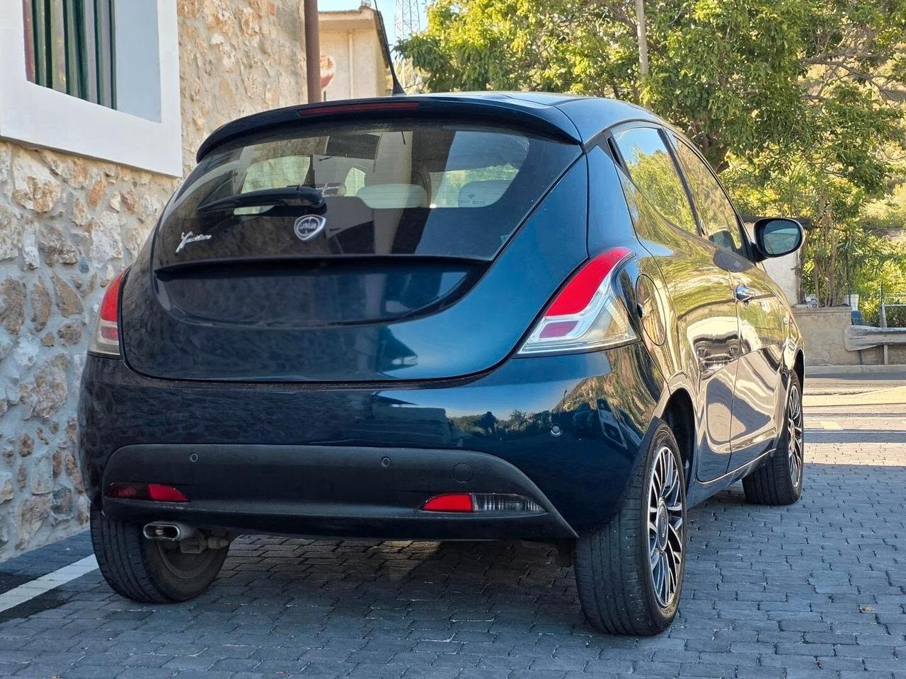 Lancia Ypsilon 1.2 69 CV 5 porte Gold