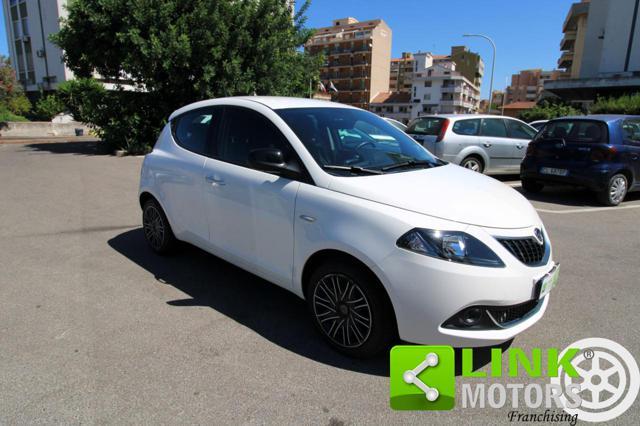 LANCIA Ypsilon 1.0 FireFly 5 porte S&S Hybrid Alberta Ferretti