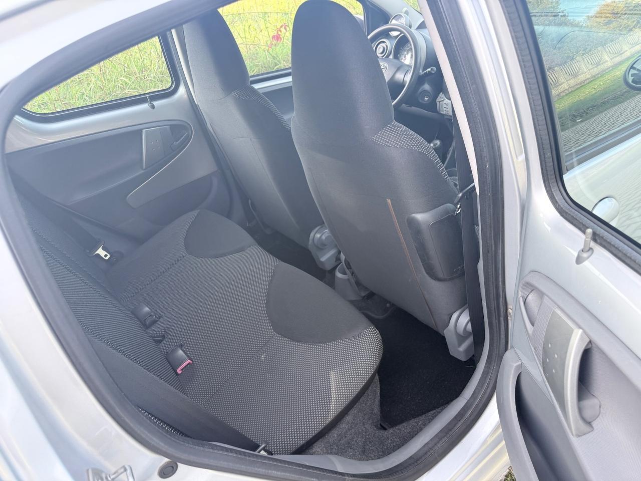 Toyota Aygo 1.0 12V VVT-i 5 porte Now Connect