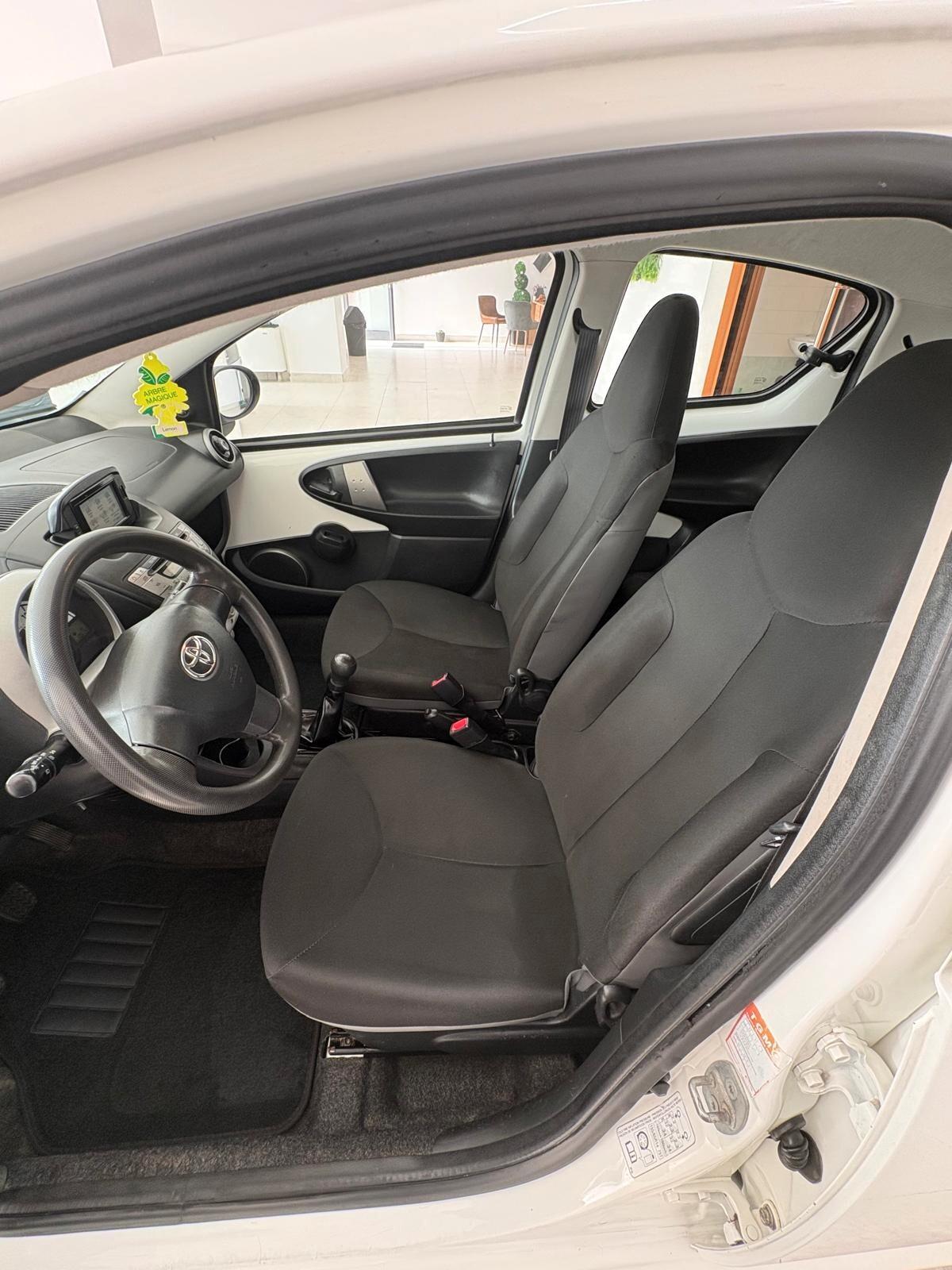 Toyota Aygo 1.0 12V VVT-i 5 porte Cool Soda Connect
