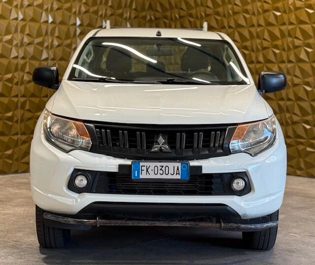 Mitsubishi L200 2.4 DI-D/154CV Double Cab Invite