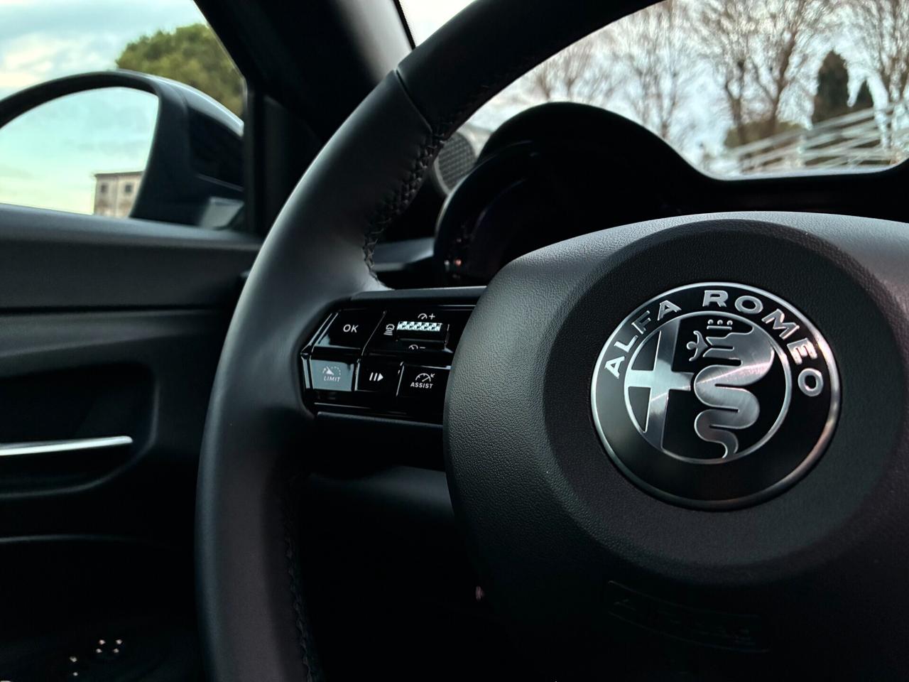 Alfa Romeo Junior 1.2 145 CV Hybrid eDCT6 Speciale