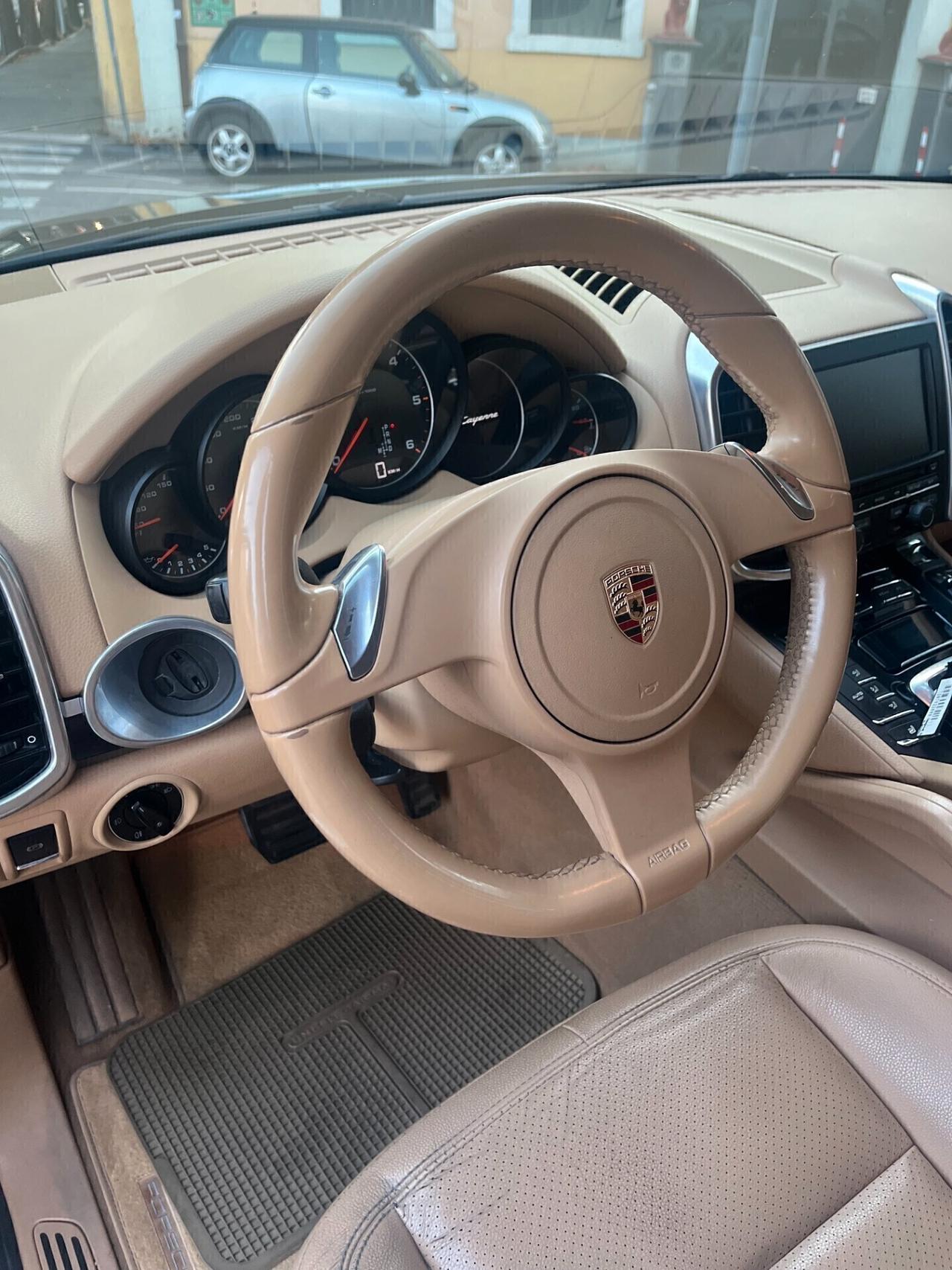 PORSCHE CAYENNE 3.0 V6 TDI 245CV TIPTRONIC PELLE TOTALE