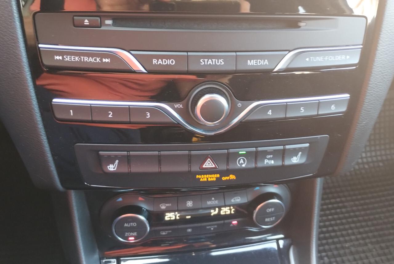 Infiniti Q30 1.5 diesel Premium