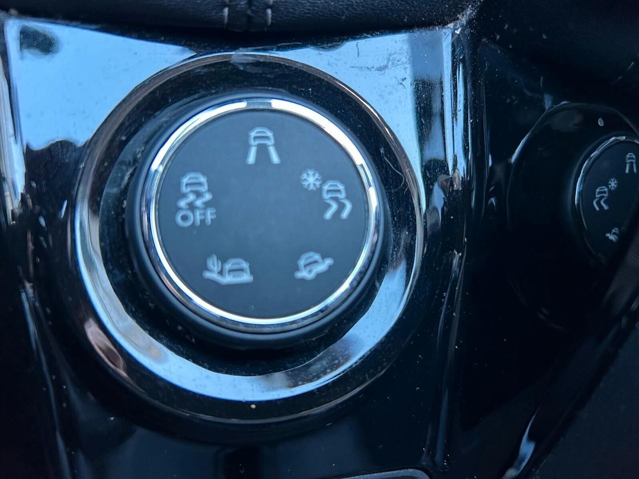 Peugeot 2008 ALLURE BlueHDi 100 mt SPOTICAR