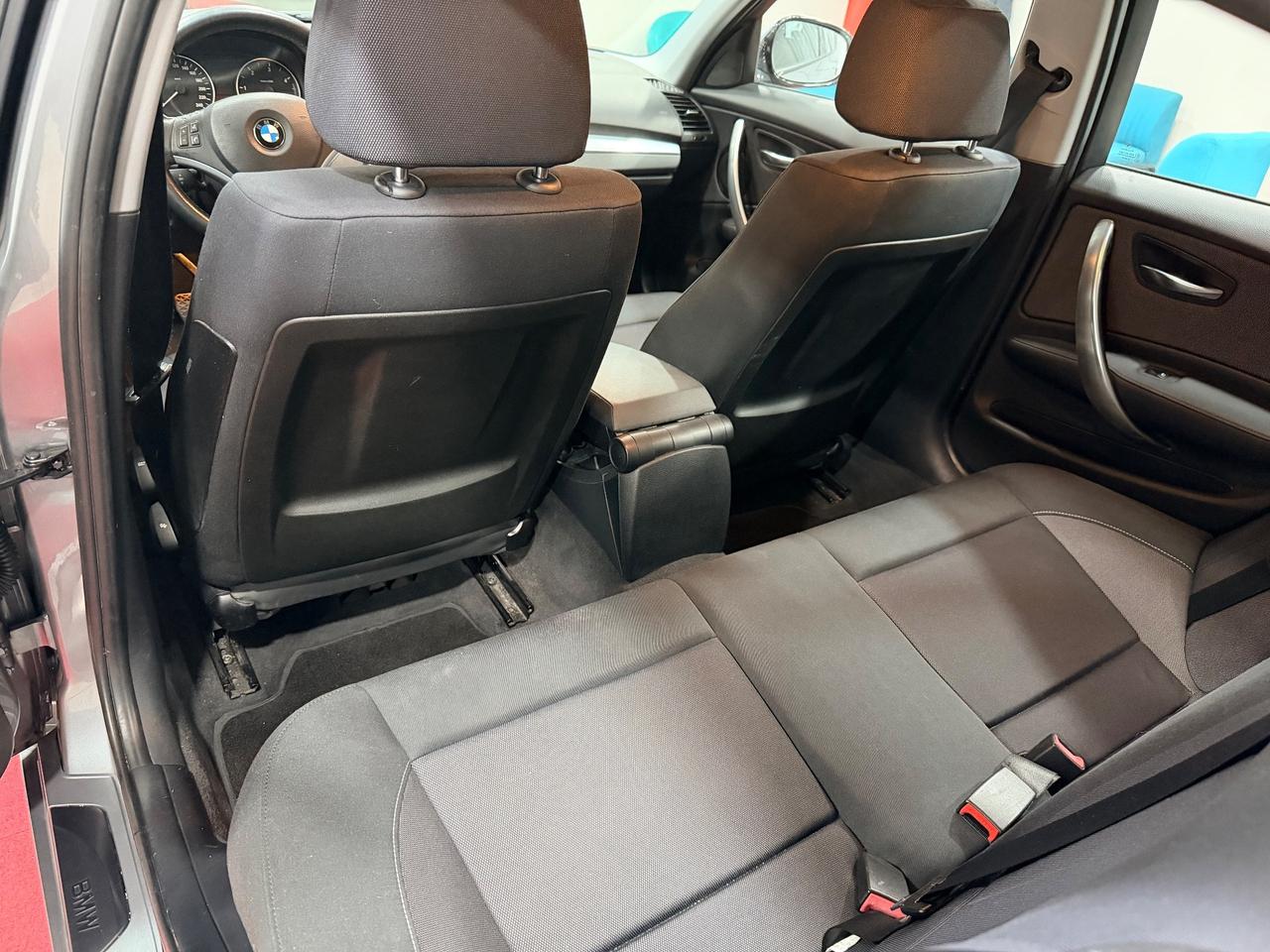 Bmw 118 118d 2.0 143CV cat 5 porte Attiva AUTOMATICA OK NEOPATENTATI