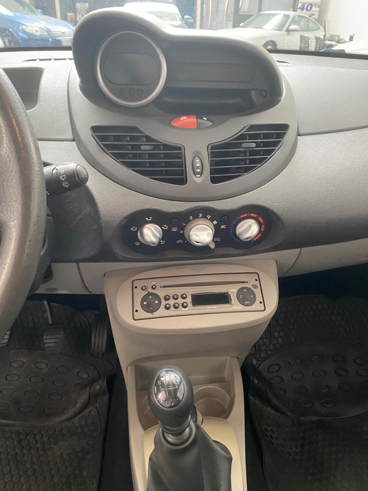 Renault Twingo 1.2 8V Dynamique