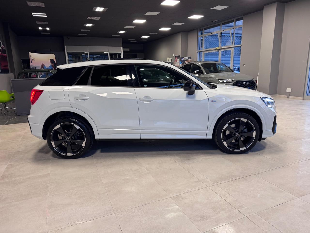 AUDI Q2 2.0 TDI STRONIC SLINE + TETTO APRIBILE