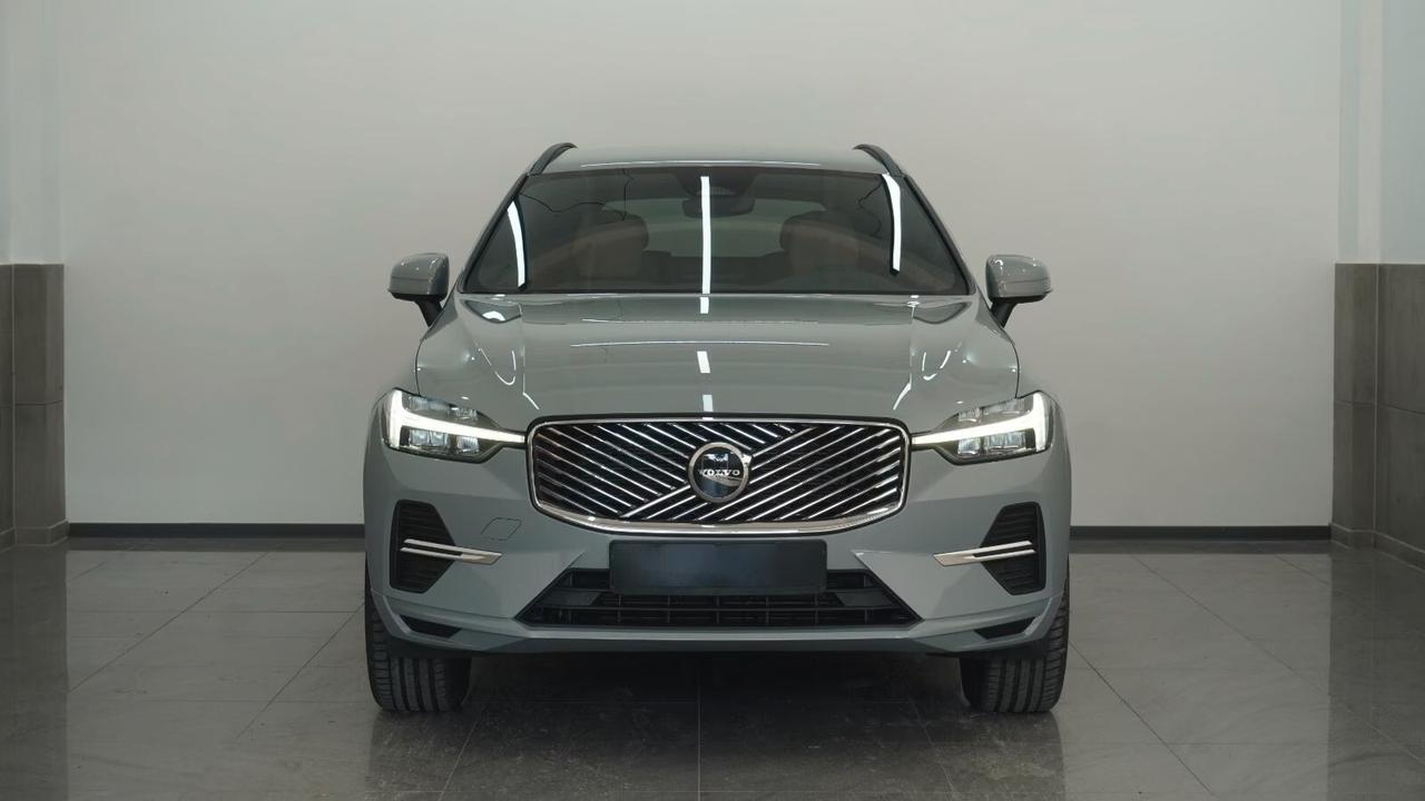 Volvo XC60 B5 Core AWD NewMod PilotAssist
