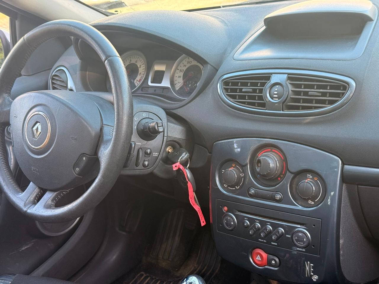 Renault Clio 1.2 16V 3 porte Le Iene