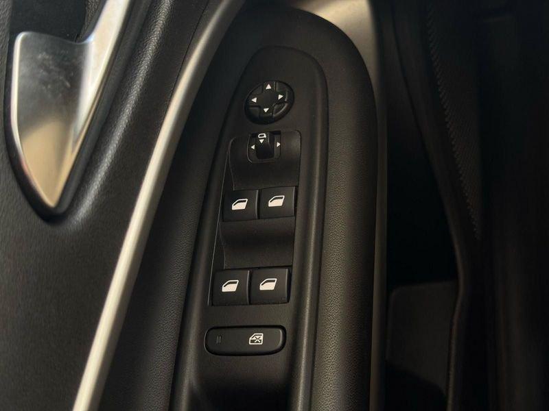 Jeep Avenger 1.2 Turbo Altitude BICOLORE