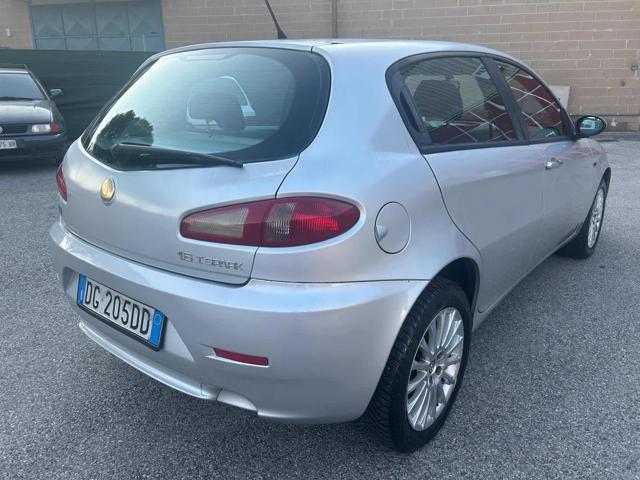 ALFA ROMEO 147 1.6 129,790km perfetta di meccanica come nuova