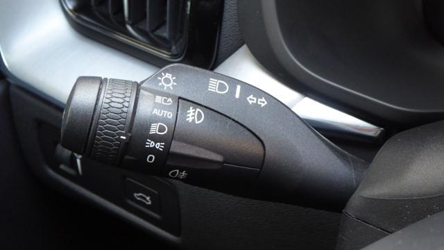 VOLVO XC60 B4 (d) AWD Geartronic Momentum