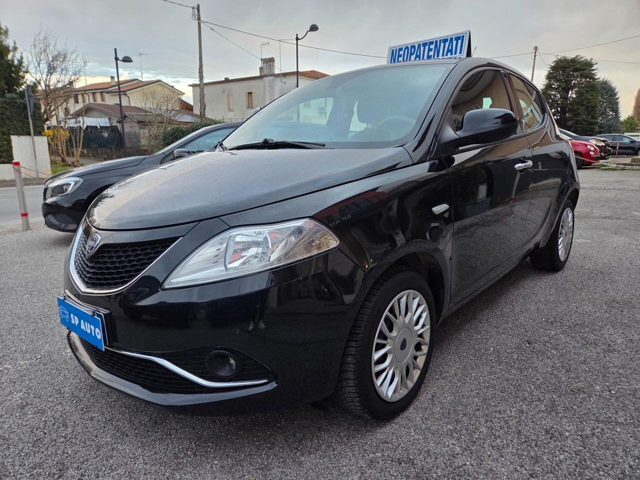 Lancia Ypsilon NEOPATENTATI - 2017