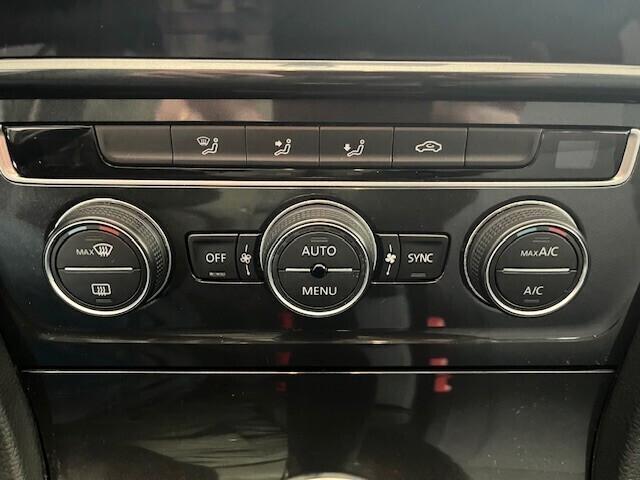 Volkswagen Golf 1.0 TSI 115 CV 5p. Business BlueMotion Technology