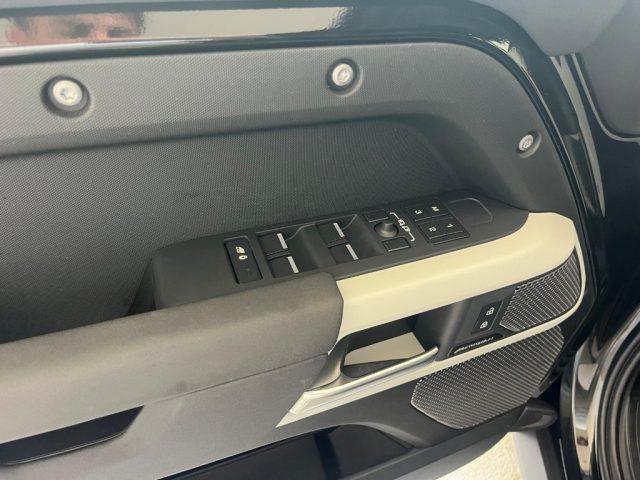 LAND ROVER Defender 110 3.0D I6 250 CV AWD Auto SE
