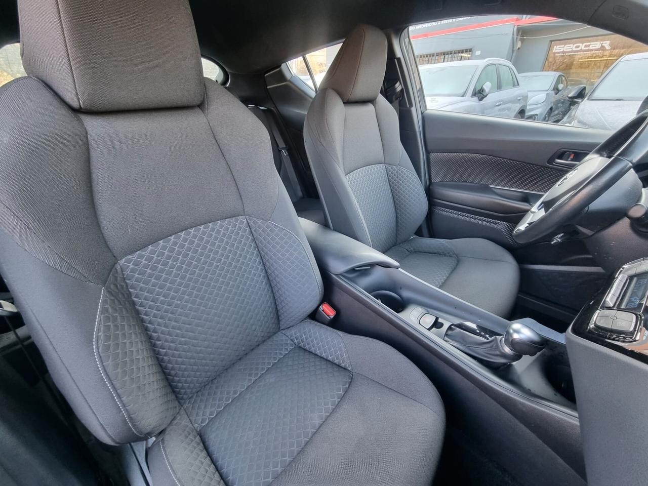 Toyota C-HR 1.8 Hybrid E-CVT Business