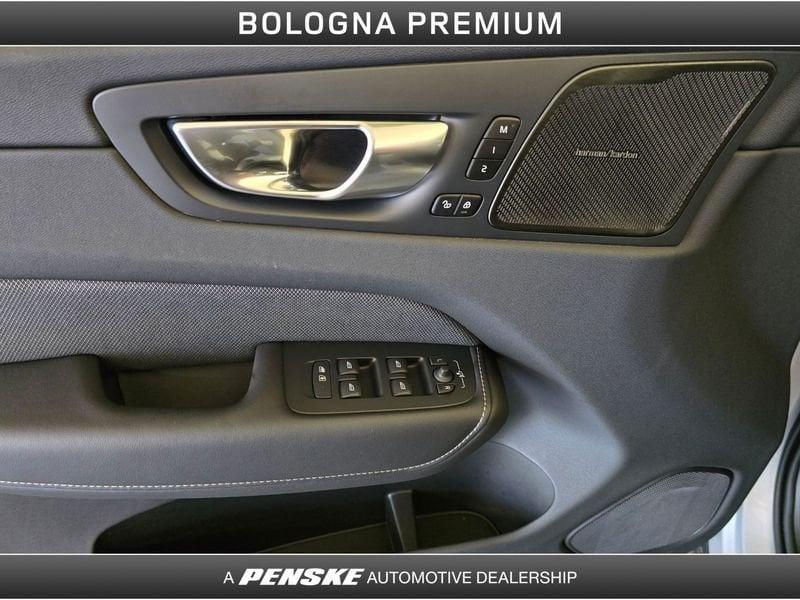 Volvo XC60 XC60 T6 Plug-in hybrid AWD automatico Plus Dark