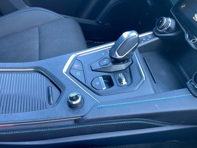 Lynk & Co 01 01 1.5 192KW PHEV DCT 6.6 KW OBC