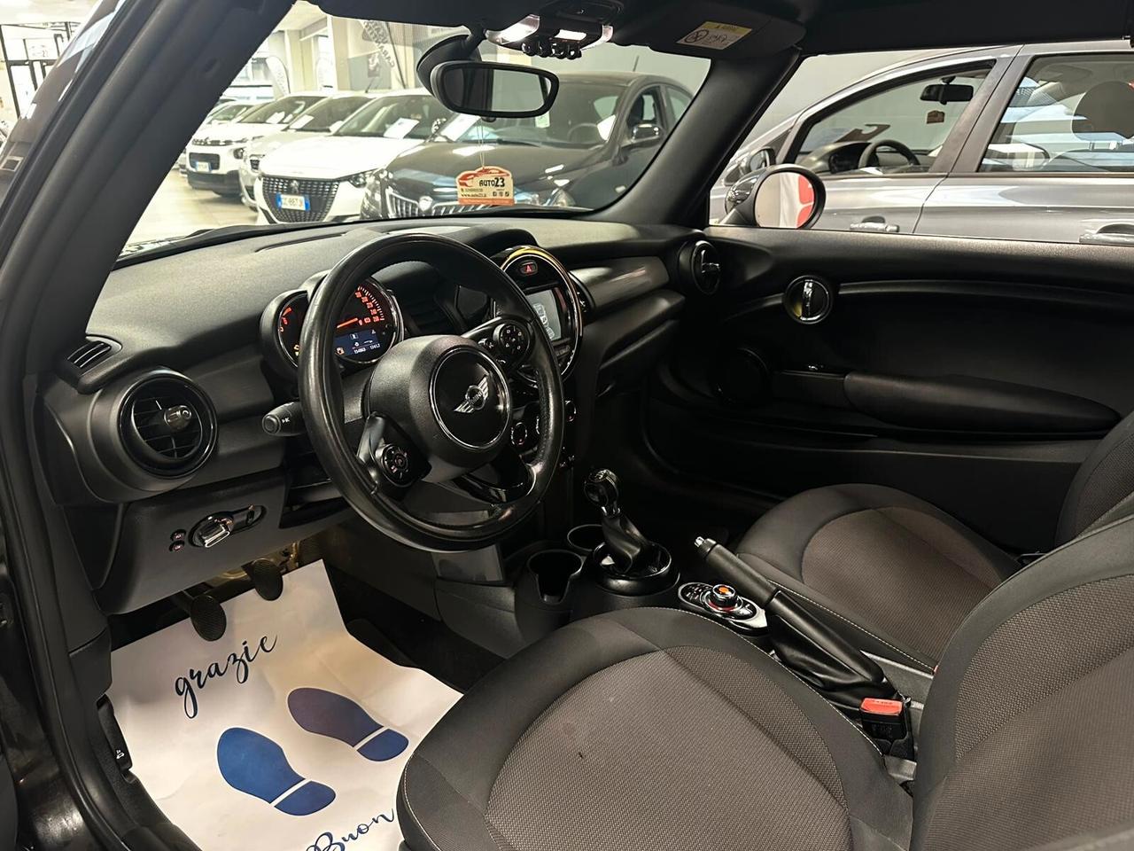Mini 1.5 Cooper D Cabrio