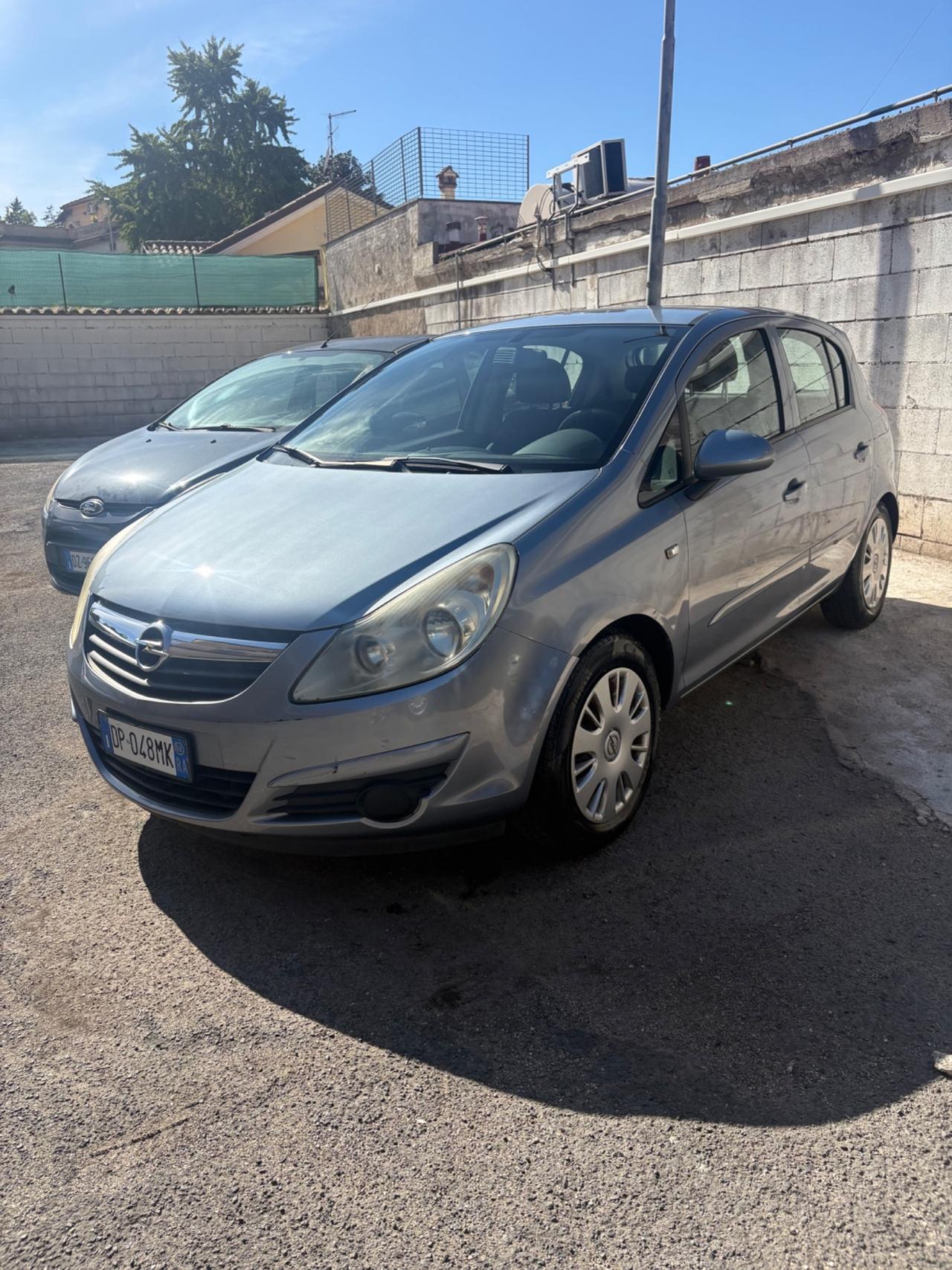 Opel Corsa 1.2 5 porte enjoy