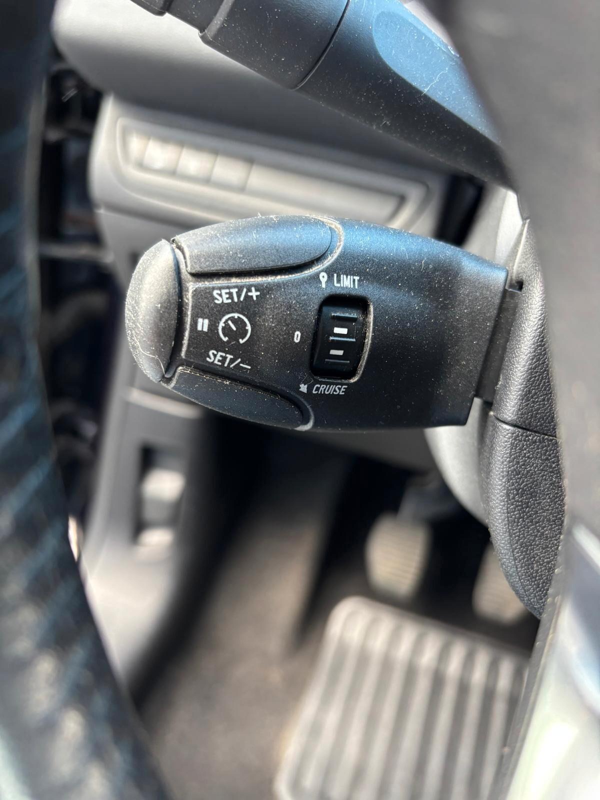Peugeot 208 BlueHDi 75 5 porte Allure