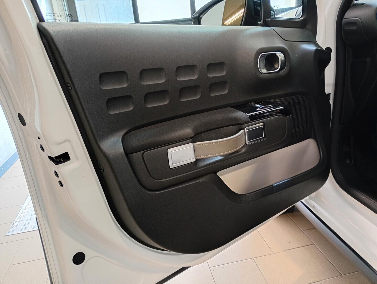 Citroen C3 BlueHDi allestimento Shine